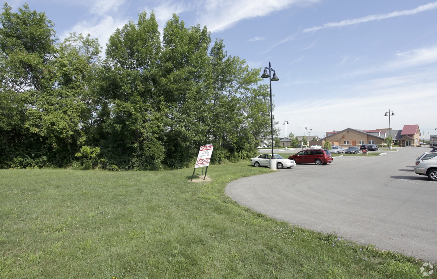 4207 Gantz Rd, Grove City, OH 43123