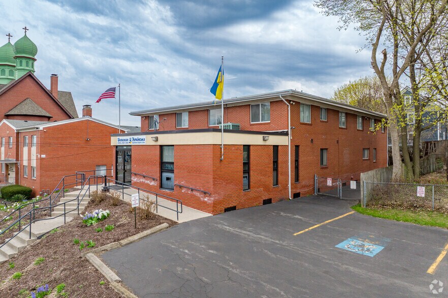 211 Tompkins St, Syracuse, NY for sale - Primary Photo - Image 1 of 1