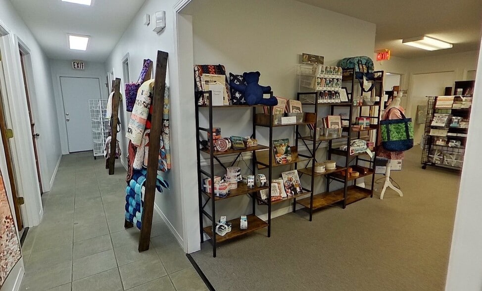 916 N Ferdon Blvd, Crestview, FL for lease - Building Photo - Image 2 of 7