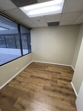 415 N Crescent Dr, Beverly Hills, CA for lease Interior Photo- Image 2 of 8