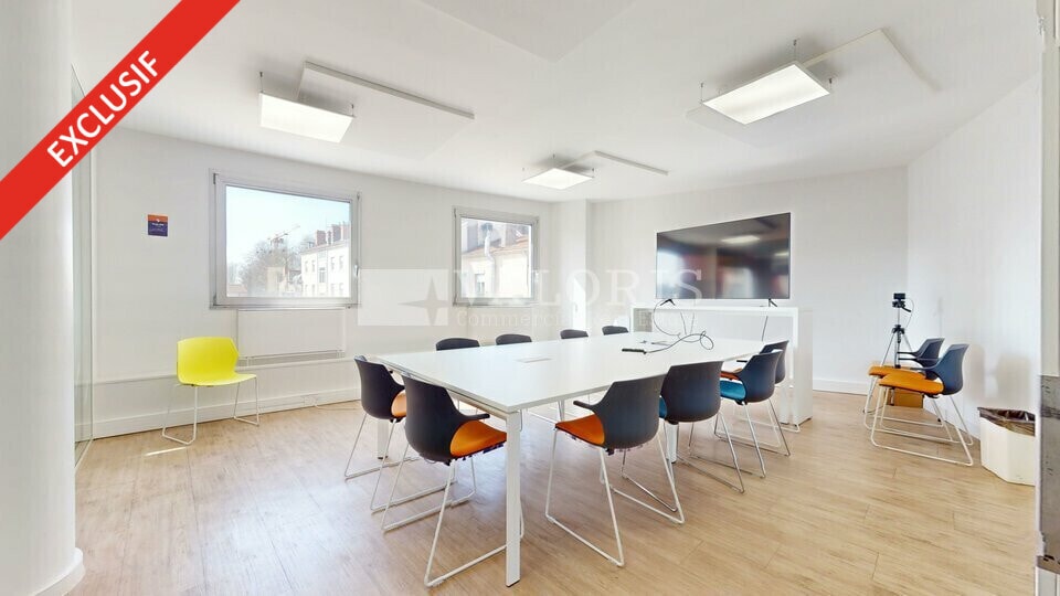 6 Place Charles Hernu, Villeurbanne for lease Building Photo- Image 1 of 10