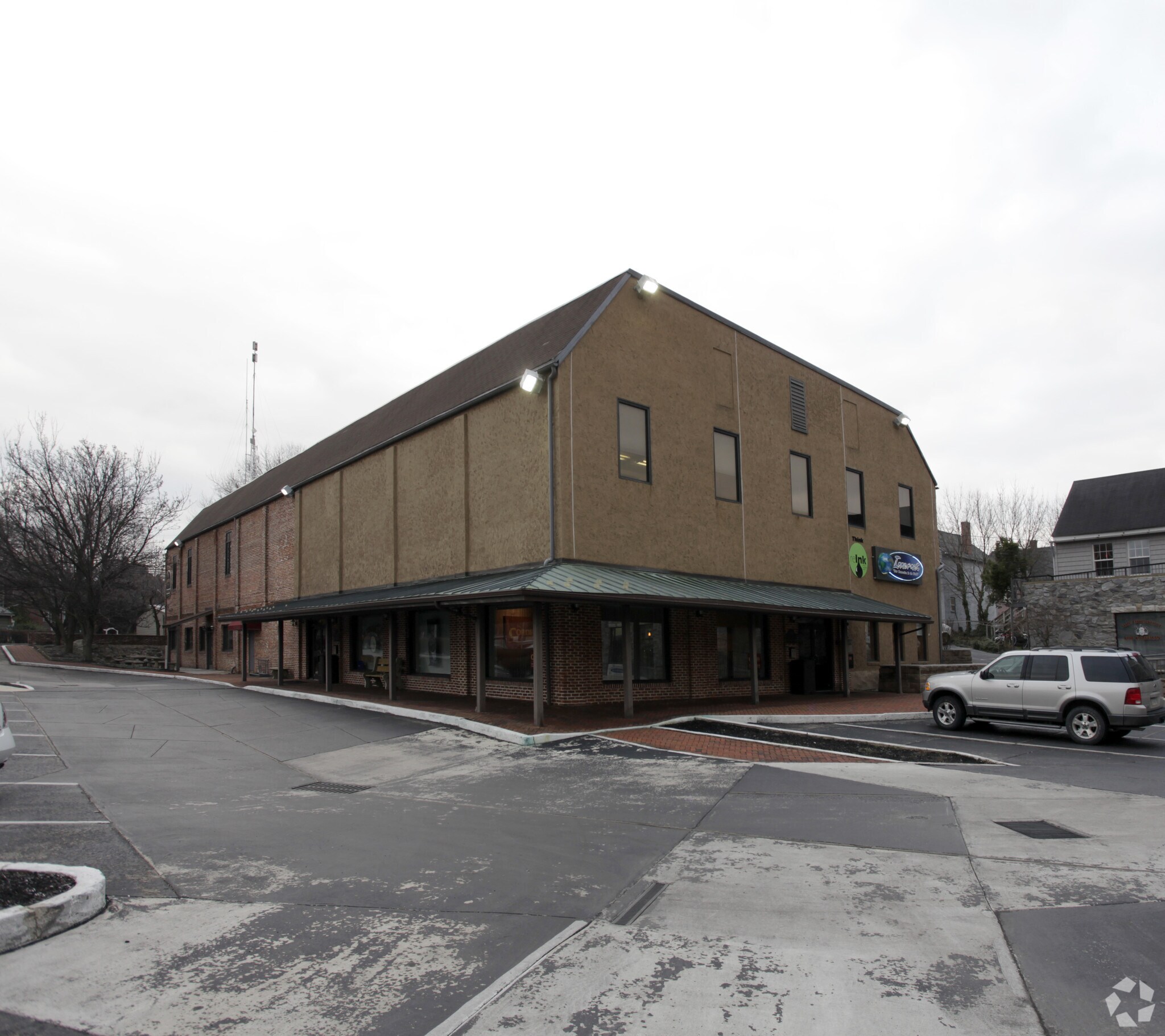 166 S Main St, Chambersburg, PA for sale Primary Photo- Image 1 of 1
