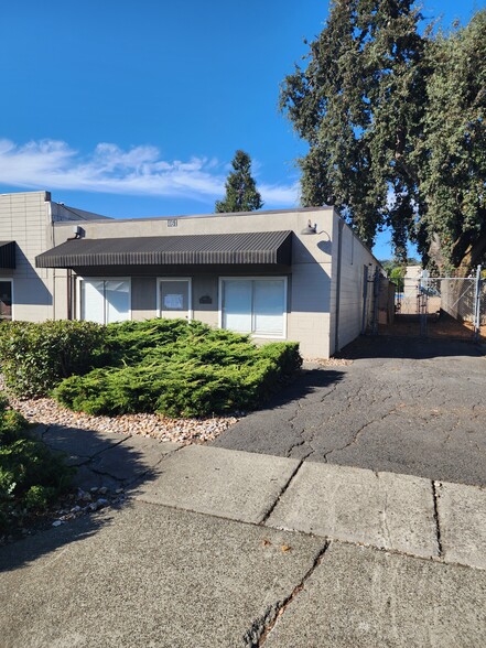 459-461 Walnut St, Napa, CA for lease - Building Photo - Image 1 of 12