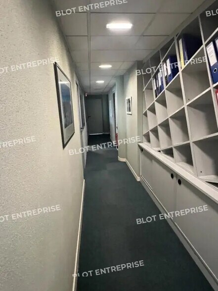 Office in Rennes for sale - Interior Photo - Image 3 of 9