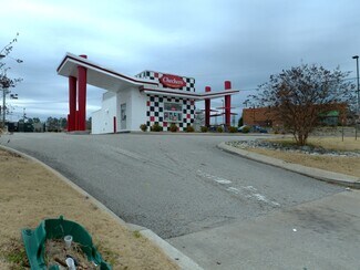 More details for 620 Carriage House Dr, Jackson, TN - Retail for Sale