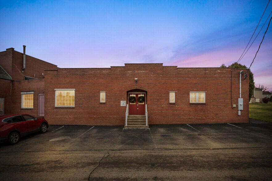 206 Alexander Ave, Strabane, PA for sale - Building Photo - Image 1 of 31