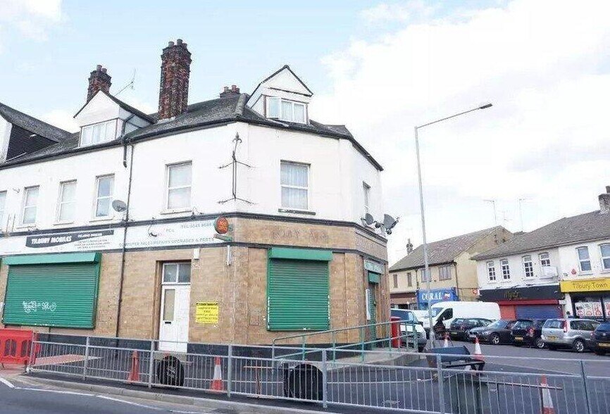 140-146 Dock Rd, Tilbury for lease - Building Photo - Image 2 of 14