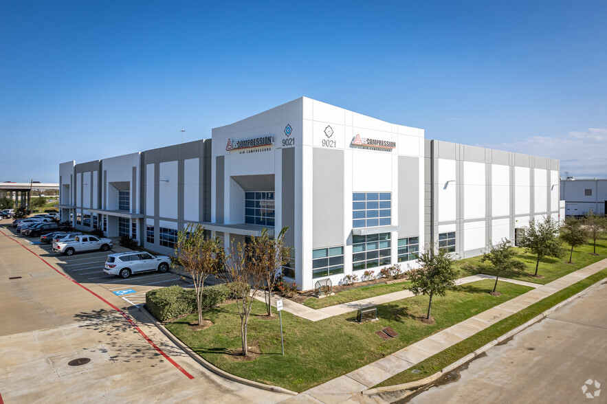 631 Buffalo Lakes Dr, Missouri City, TX for lease - Primary Photo - Image 1 of 4