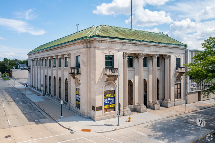 224 State St, Oshkosh, WI for sale - Building Photo - Image 1 of 1