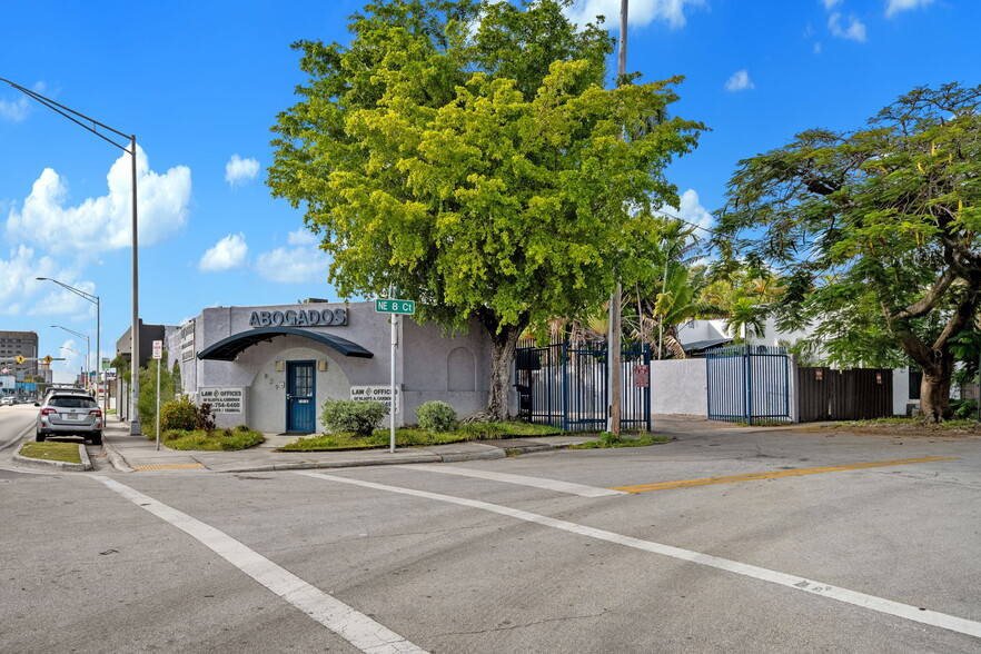 829 NE 79th St, Miami, FL for sale - Building Photo - Image 2 of 66