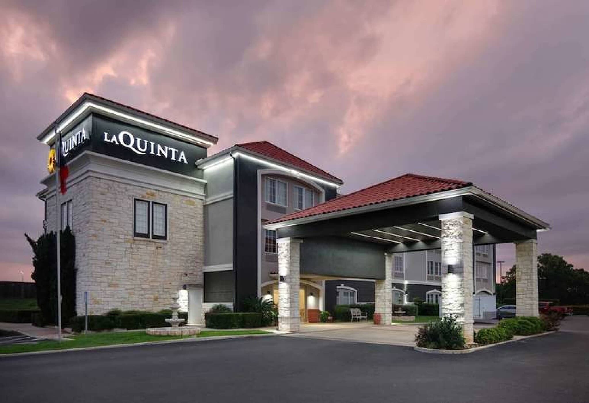 1465 E Main St, Fredericksburg, TX for sale Building Photo- Image 1 of 1