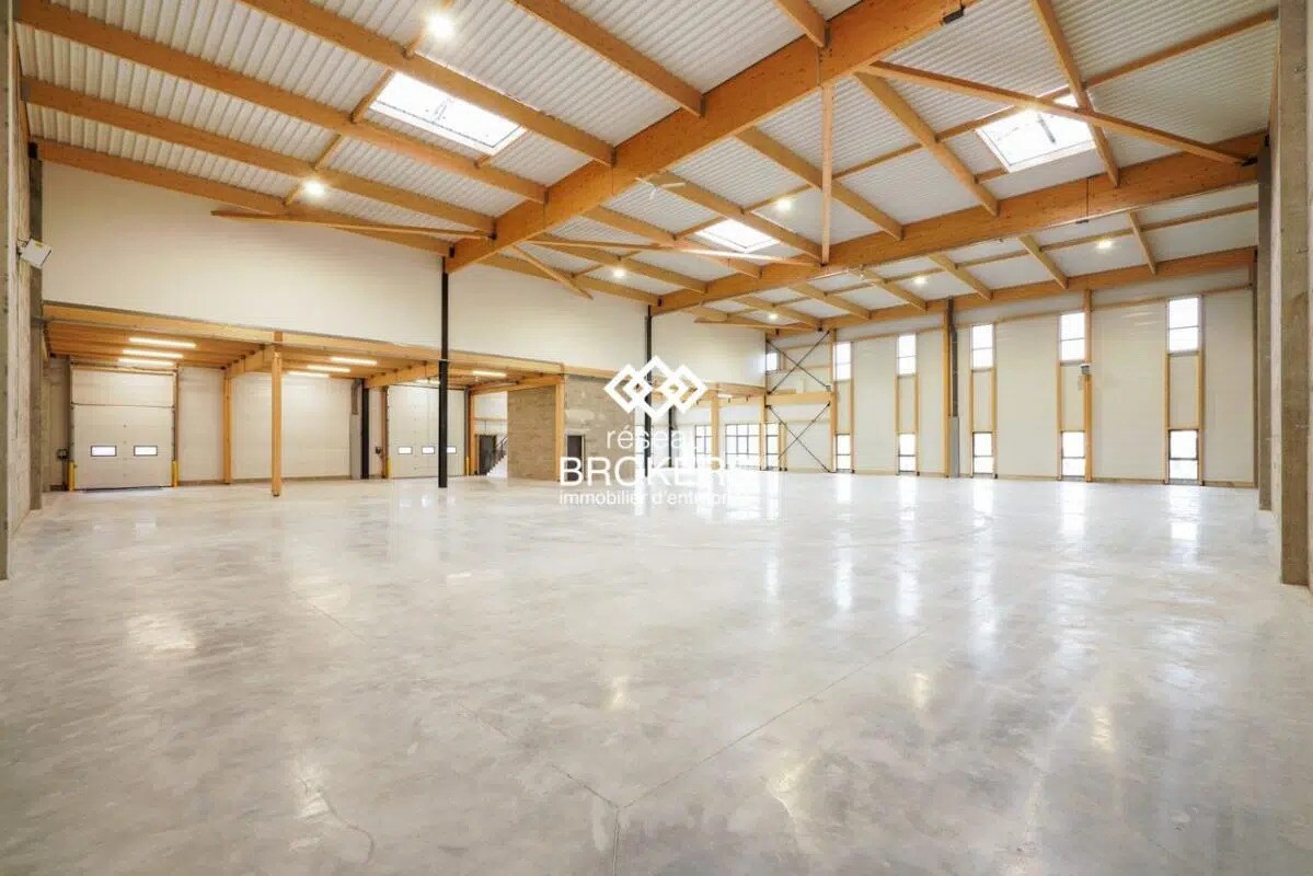 Industrial in Avignon for lease Interior Photo- Image 1 of 6