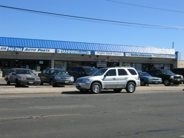 231 Robbins Ln, Syosset, NY for lease Primary Photo- Image 1 of 7