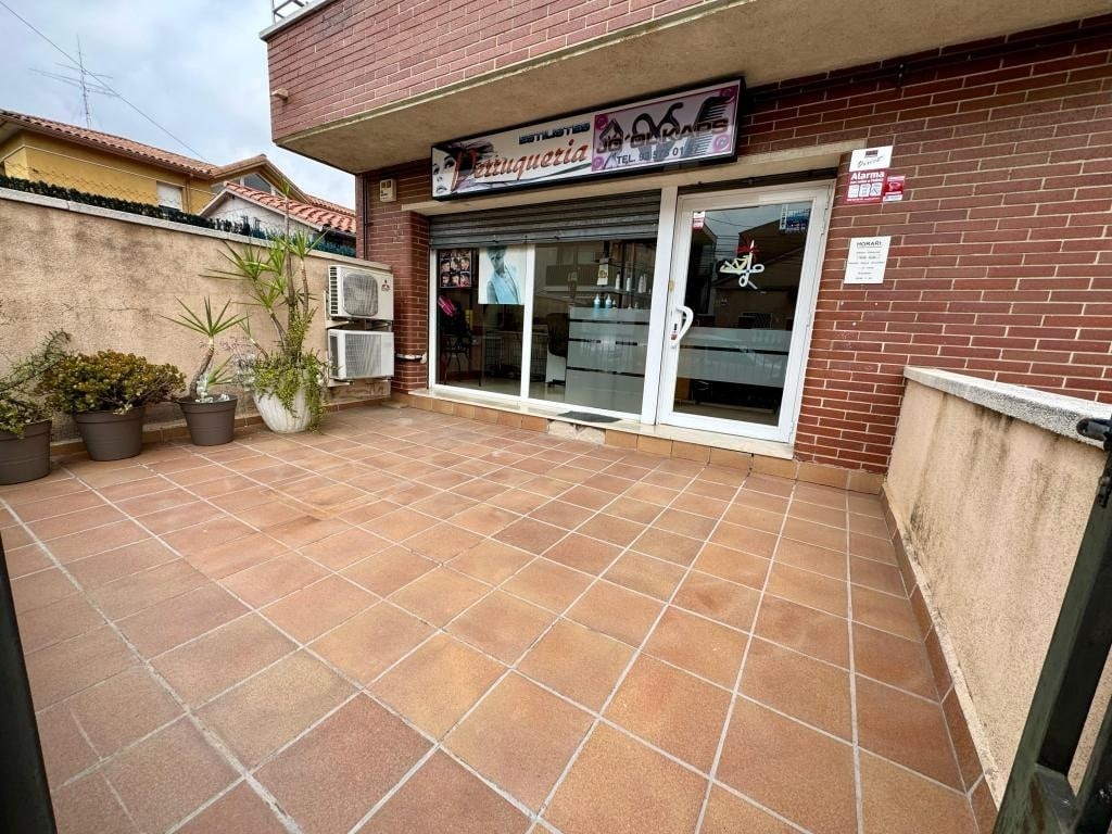 Montcada i Reixac, BAR 08110 - Unit A -  - Interior Photo - Image 1 of 10