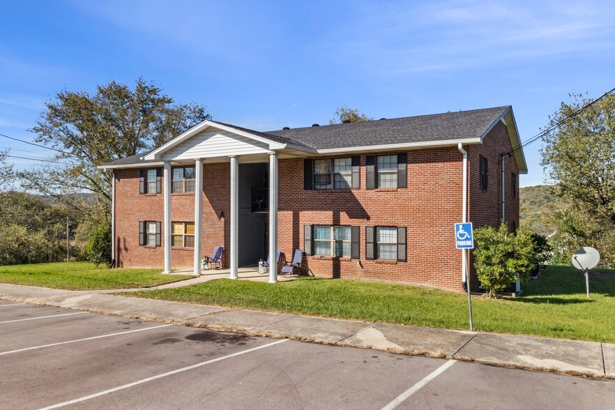 100 S Ridge Dr, Woodbury, TN for sale - Building Photo - Image 3 of 9