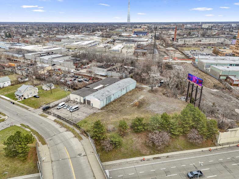 15306 Rosa Parks Blvd, Detroit, MI for sale - Building Photo - Image 1 of 53