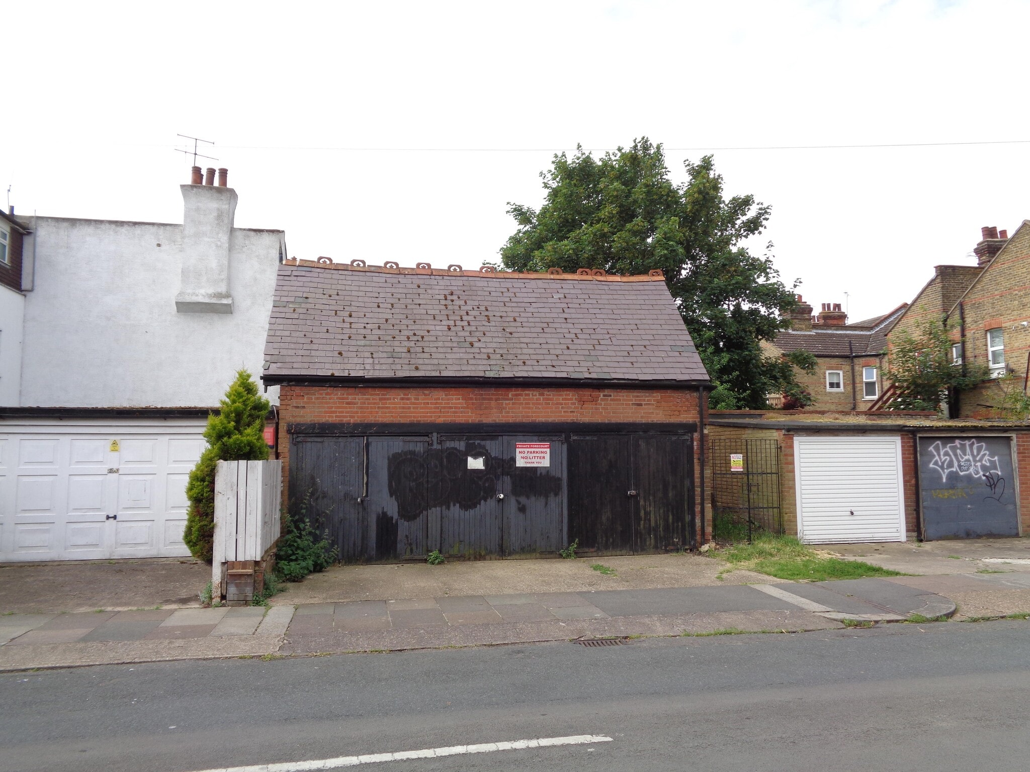 435 London Rd, Westcliff On Sea for sale Building Photo- Image 1 of 1