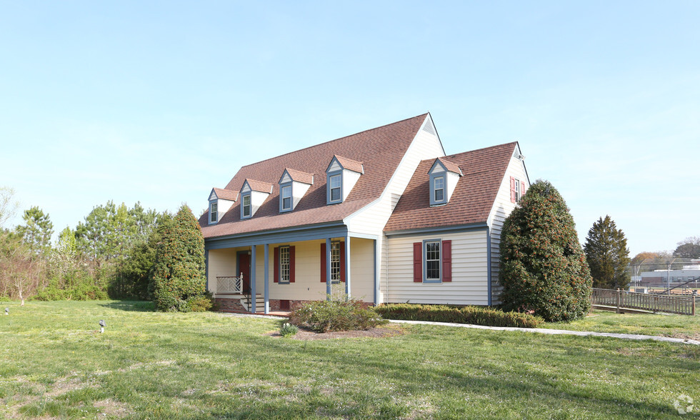 1900 E Parham Rd, Henrico, VA for lease - Primary Photo - Image 1 of 62