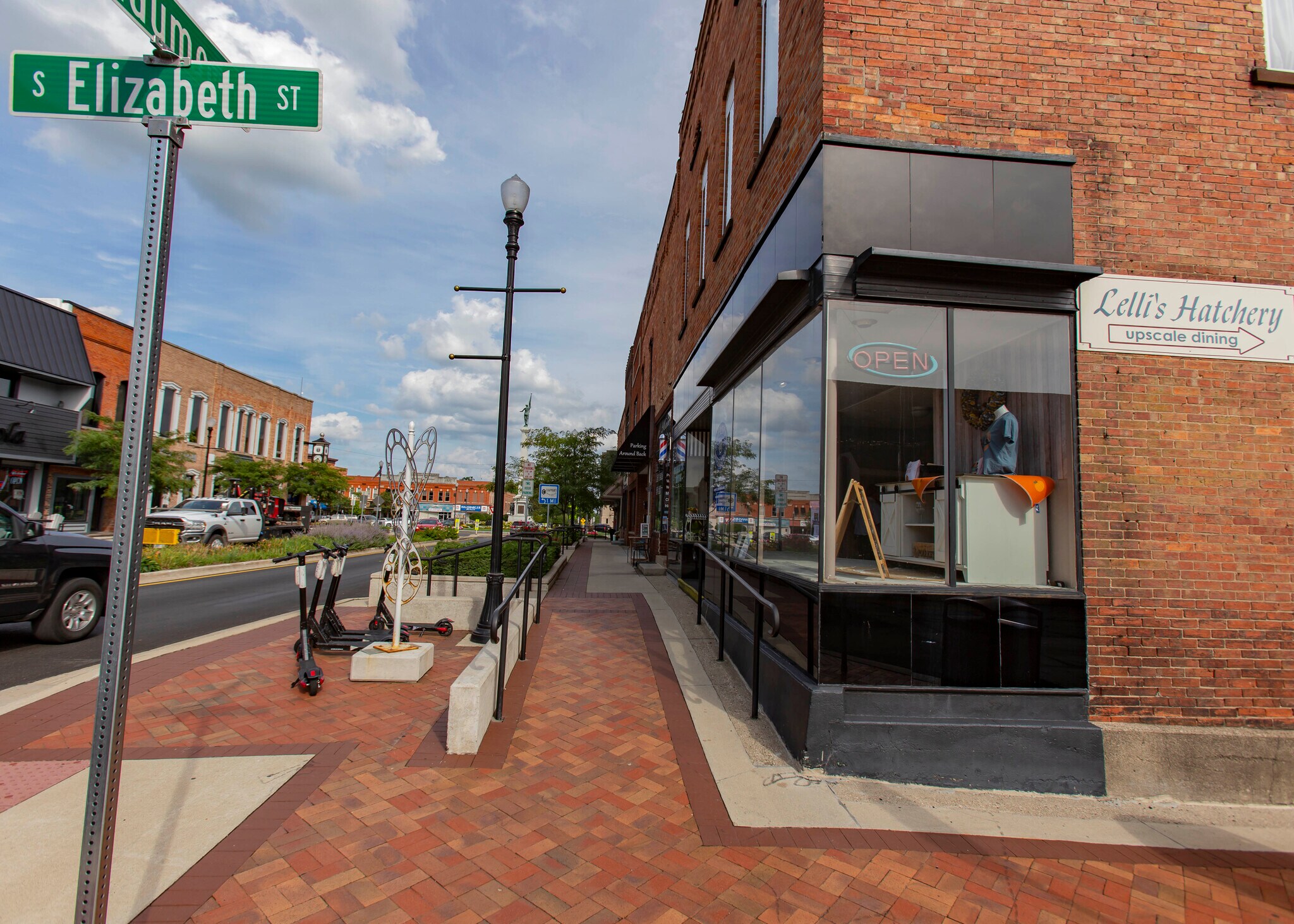 119 W Maumee St, Angola, IN for sale Primary Photo- Image 1 of 1