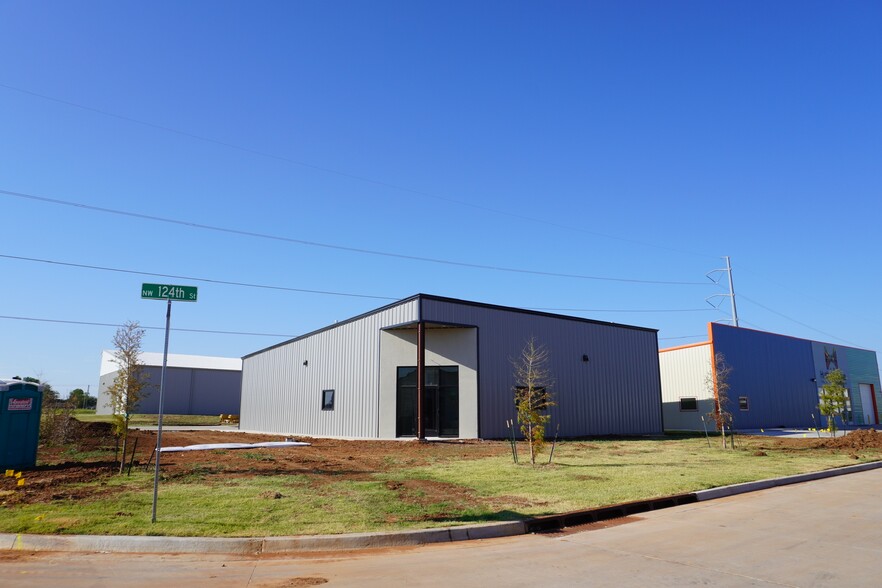 600 NW 124th St, Oklahoma City, OK for lease - Building Photo - Image 2 of 5