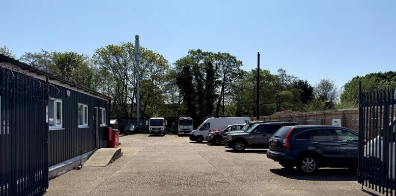 Fulflood Rd, Havant for sale - Primary Photo - Image 1 of 1