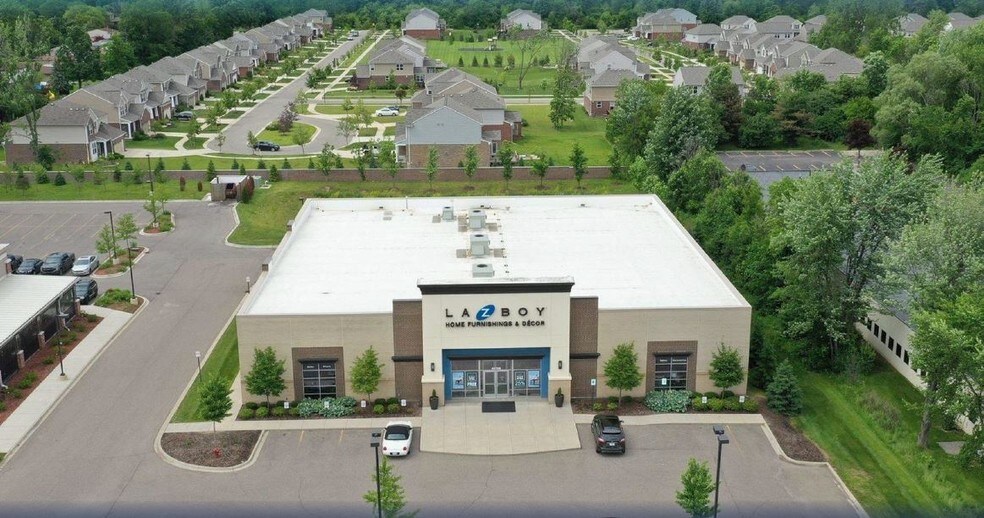 42728 Ford Rd, Canton, MI 48187