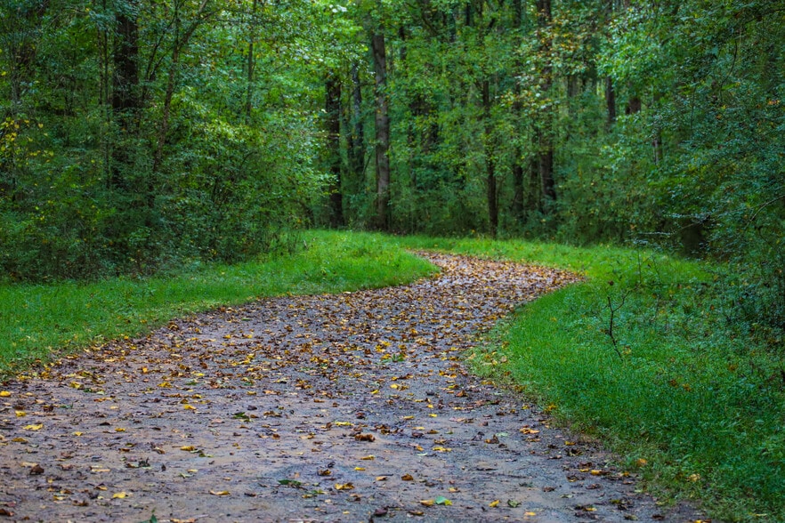 13703 Timberline Rd, Highland, IL for sale - Primary Photo - Image 1 of 1