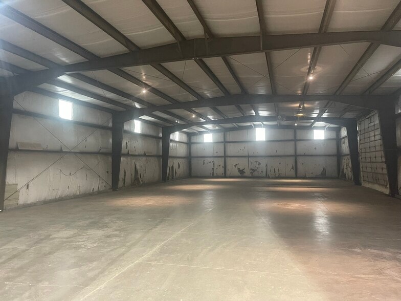 55508 Minnesota 19, Winthrop, MN for sale - Interior Photo - Image 3 of 4