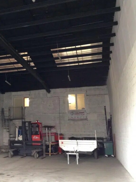 Flex in Saint-Germain-lès-Arpajon for lease Building Photo- Image 1 of 3