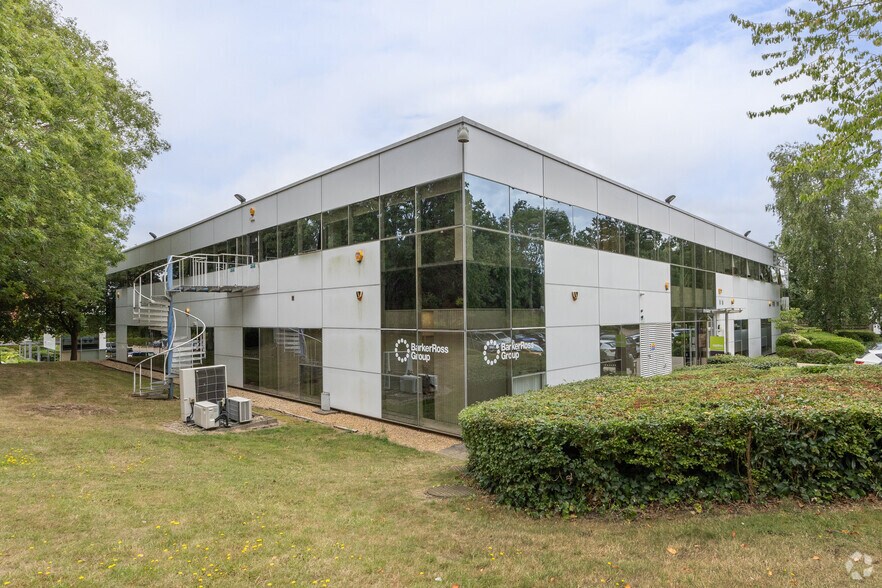 Sunrise Pky, Milton Keynes for lease - Primary Photo - Image 2 of 3