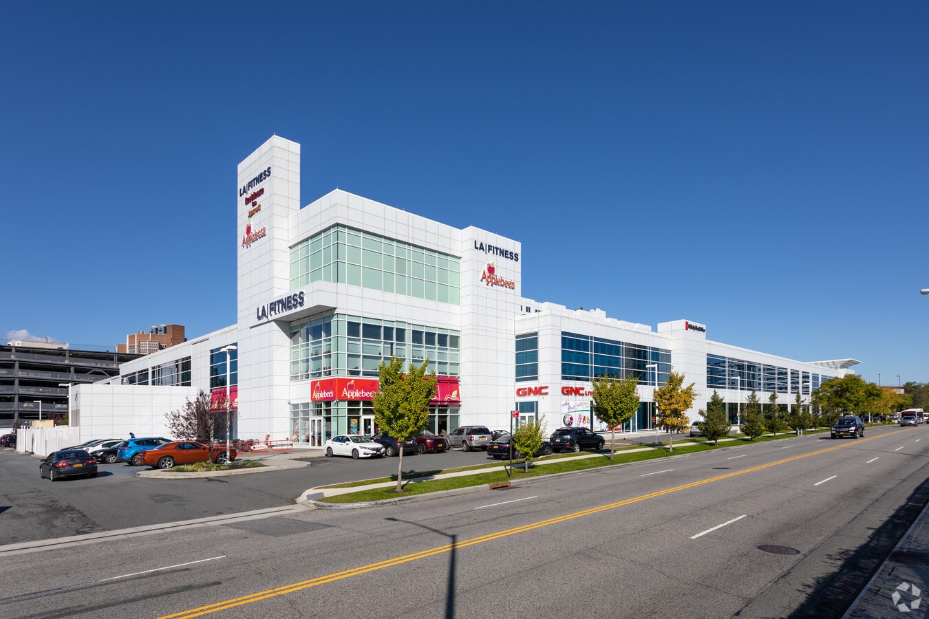 1776 Eastchester Rd, Bronx, NY 10461 Metro Center Atrium