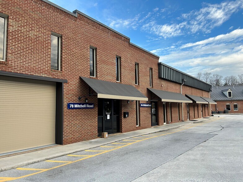 74 Mitchell Rd, Oak Ridge, TN 37830