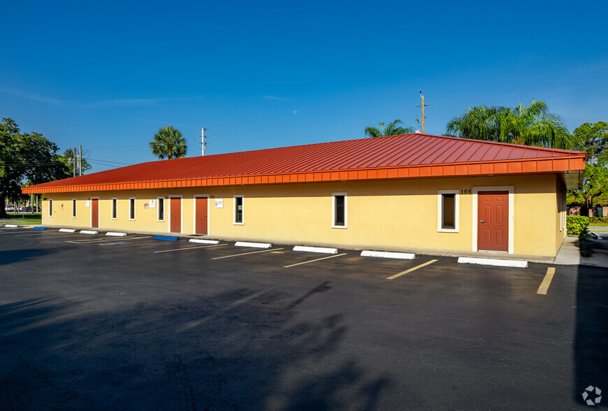 5207 26th St, Bradenton, FL for lease - Building Photo - Image 1 of 12