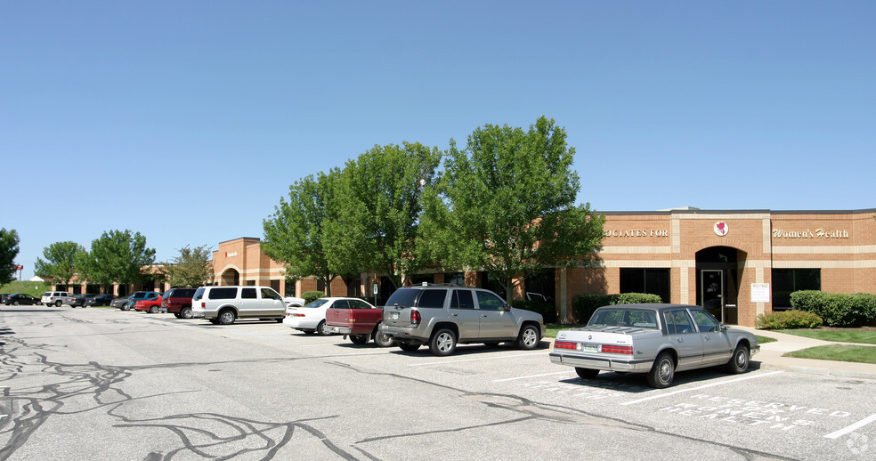 50-164 S Park Blvd, Greenwood, IN for lease - Building Photo - Image 3 of 25