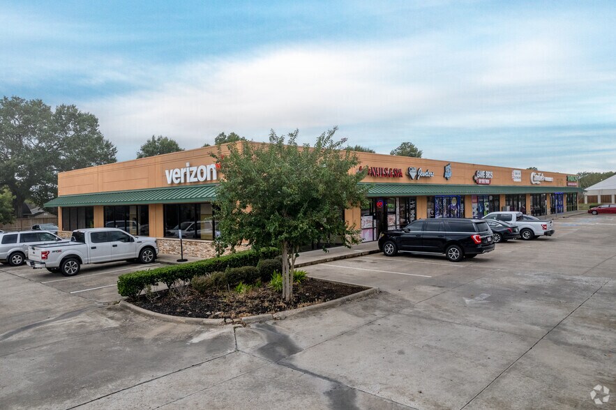 8610 Spencer Hwy, La Porte, TX for lease - Building Photo - Image 2 of 5