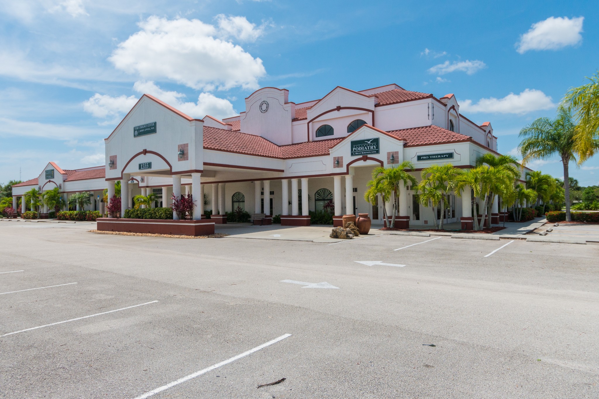 1355 37th St, Vero Beach, FL for sale Primary Photo- Image 1 of 1