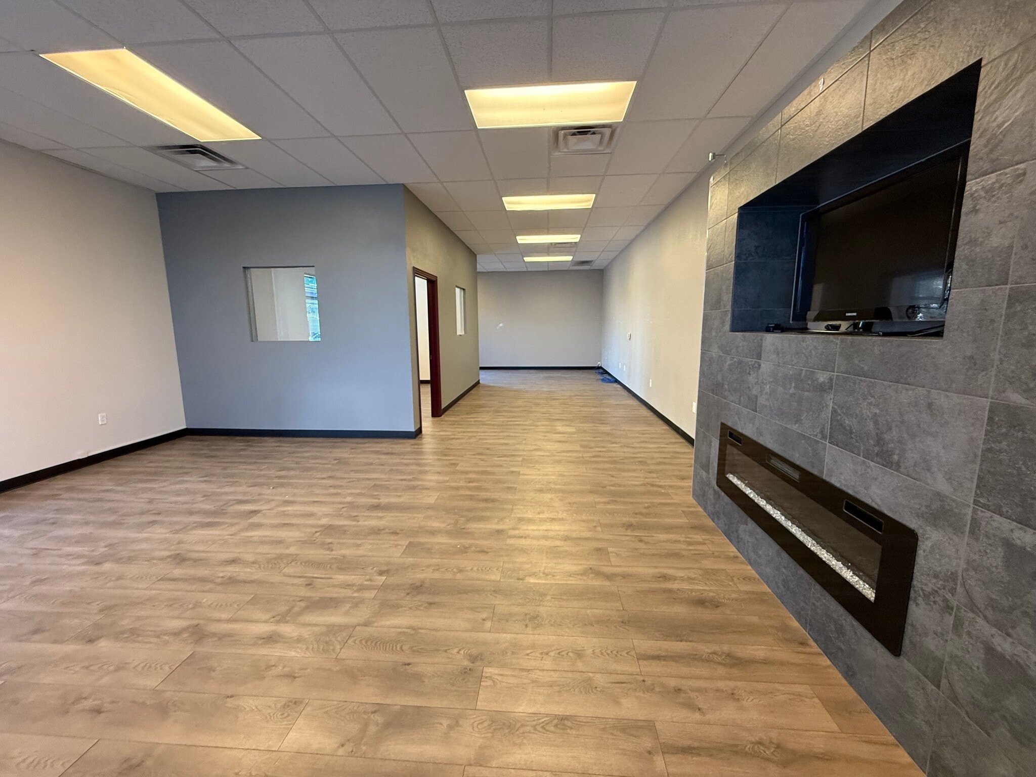 8830 S Maryland Pky, Las Vegas, NV for lease Interior Photo- Image 1 of 7