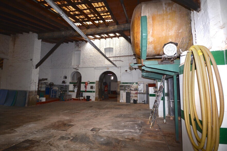 Industrial in Binissalem, Islas Baleares for sale - Building Photo - Image 3 of 32
