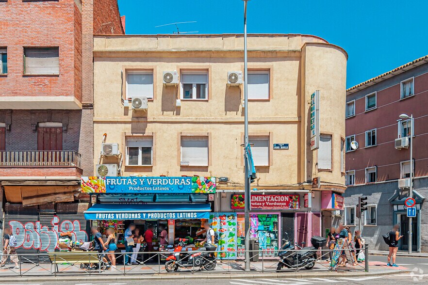 Calle de Pinos Alta, 1, Madrid, Madrid for sale - Building Photo - Image 2 of 2