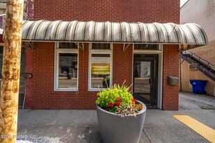 2372 Cedar St, McKenzie TN - Storefront