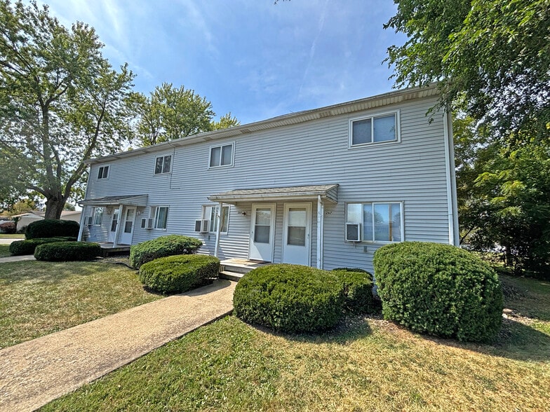 261 Mohawk Dr, Bourbonnais, IL for sale - Building Photo - Image 2 of 8