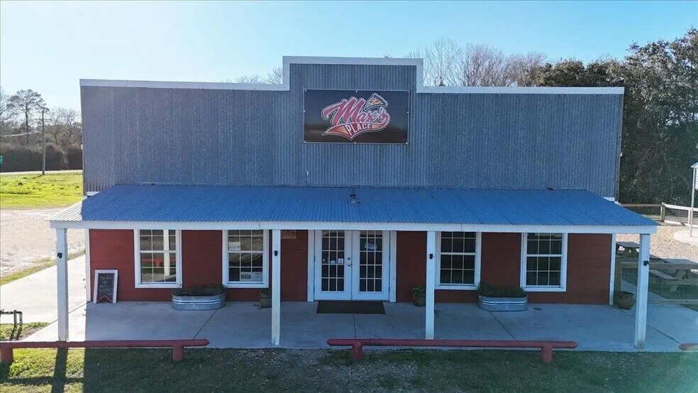 2706 State Highway 124, Winnie, TX for sale - Primary Photo - Image 1 of 1