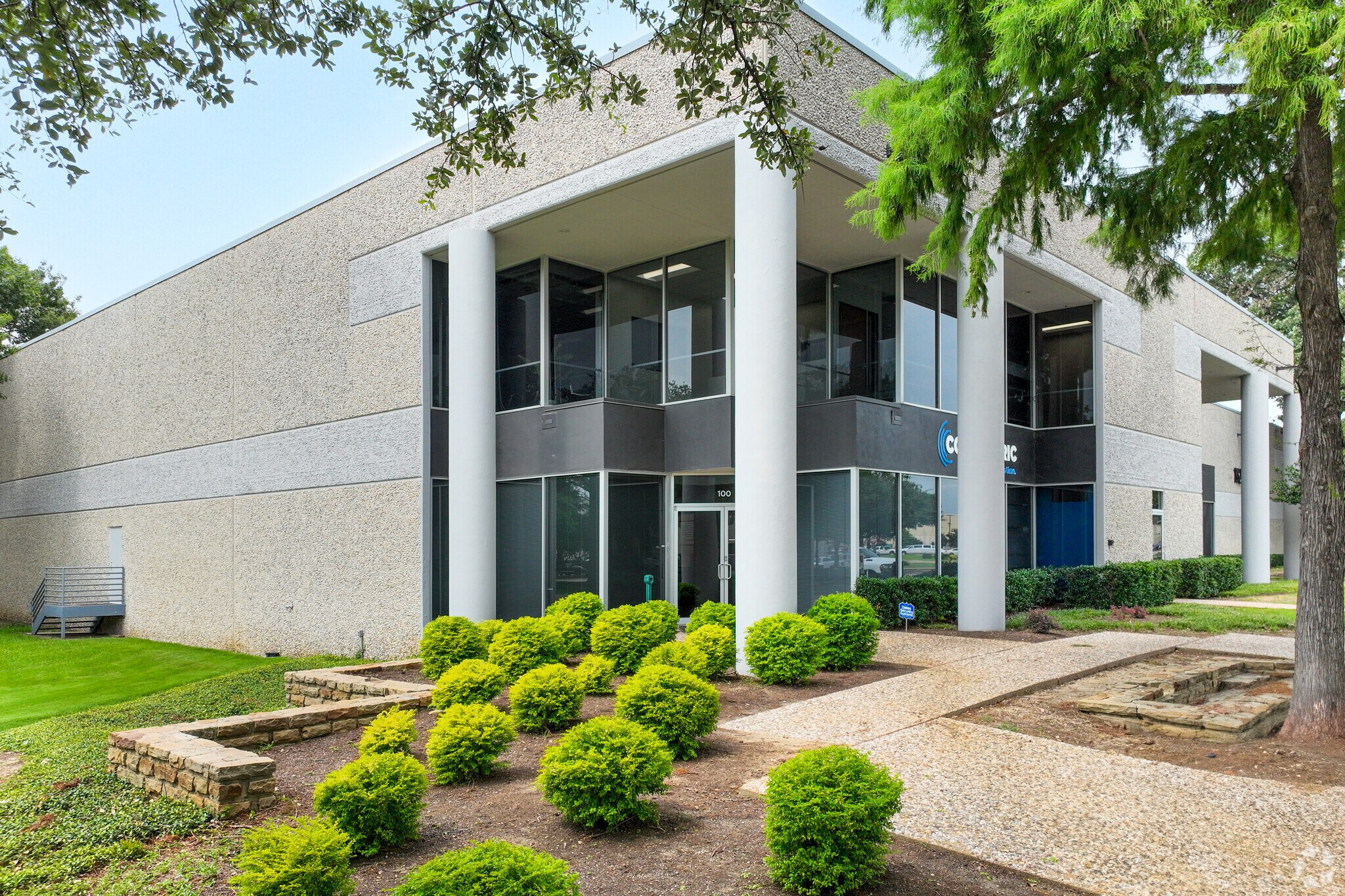 1621 W Crosby Rd, Carrollton, TX for sale Building Photo- Image 1 of 1