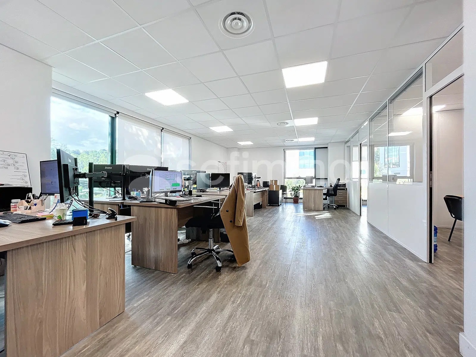 Office in La Ciotat for sale Interior Photo- Image 1 of 6