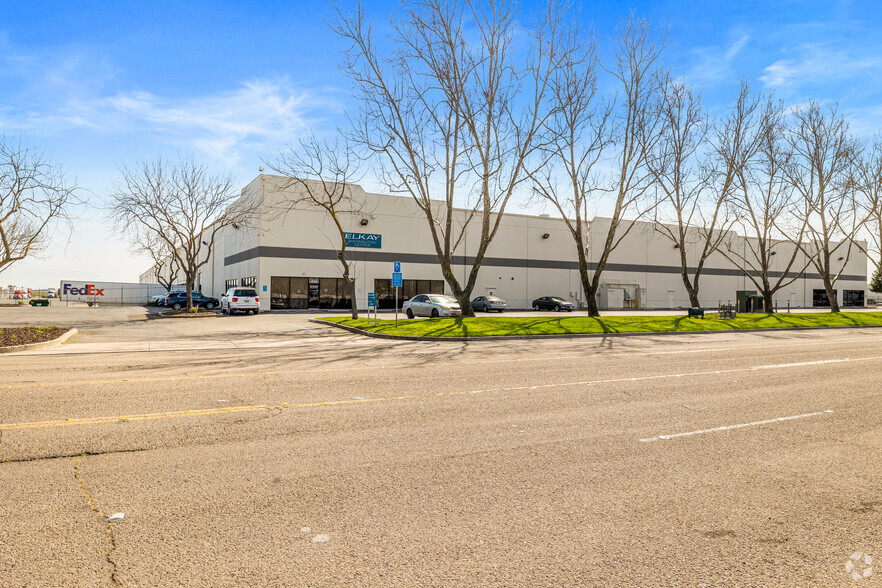 4114 S Airport Way, Stockton, CA for lease - Primary Photo - Image 1 of 7