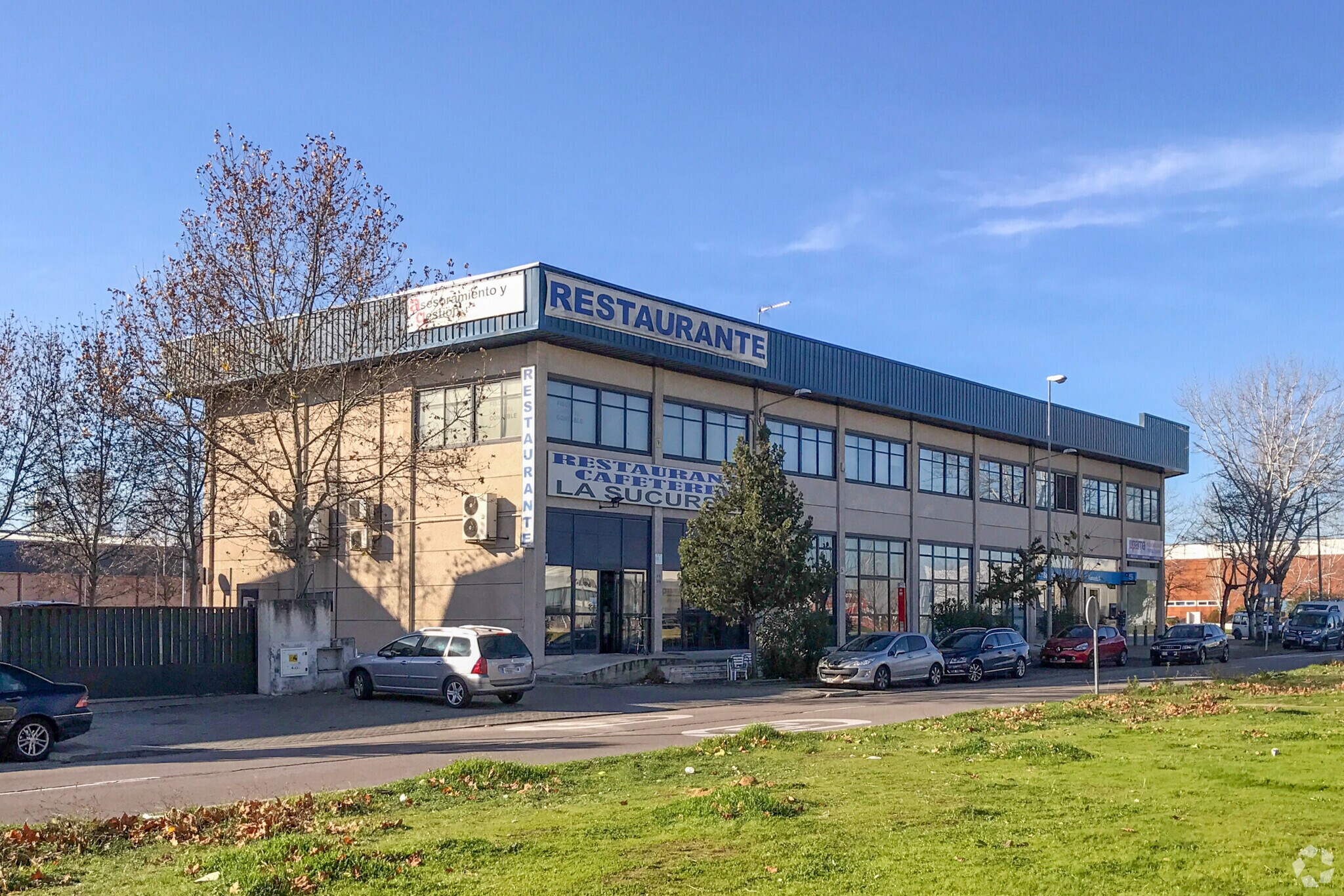 in Fuenlabrada, Madrid for sale Primary Photo- Image 1 of 1