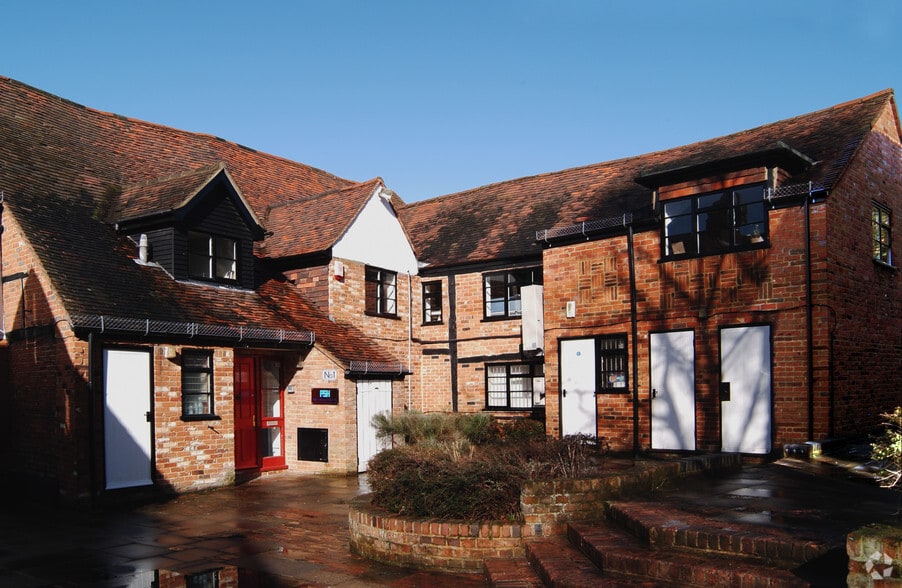 Denmark St, Wokingham for lease - Building Photo - Image 2 of 4