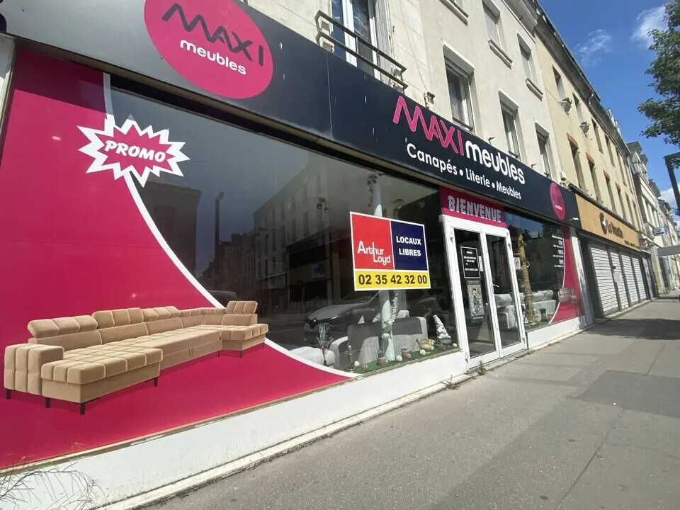 Retail in Le Havre for lease Building Photo- Image 1 of 5