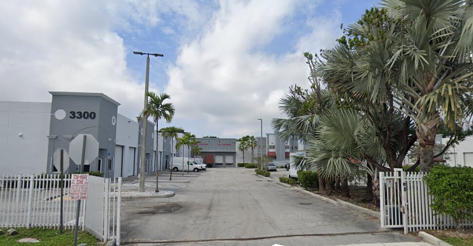 3300 NW 112th Ave, Miami, FL for sale - Building Photo - Image 1 of 32