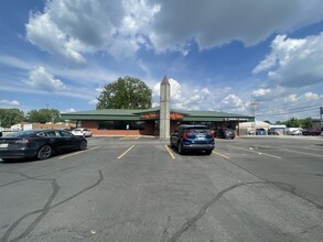 210 N Main St, Chatham, IL for lease Building Photo- Image 1 of 1